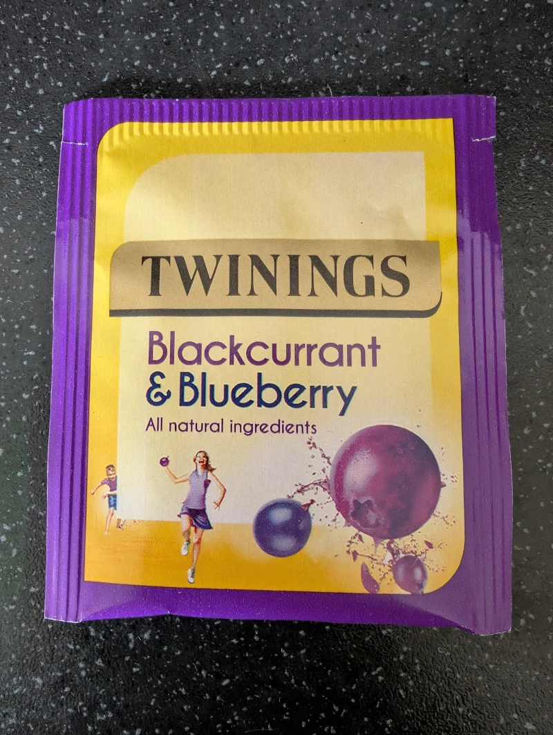 Twinings Fruits Selection - Blackcurrant & Blueberry sachet