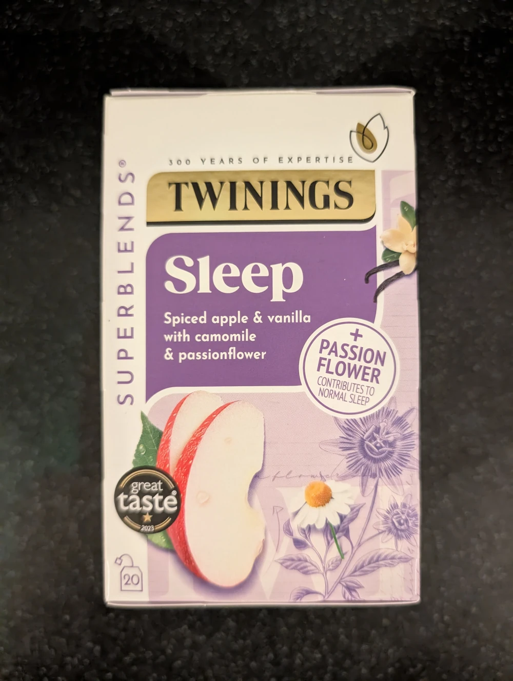 Twinings Superblends Spiced Apple & Vanilla with Camomile & Passionflower Tea - Packaging - Front